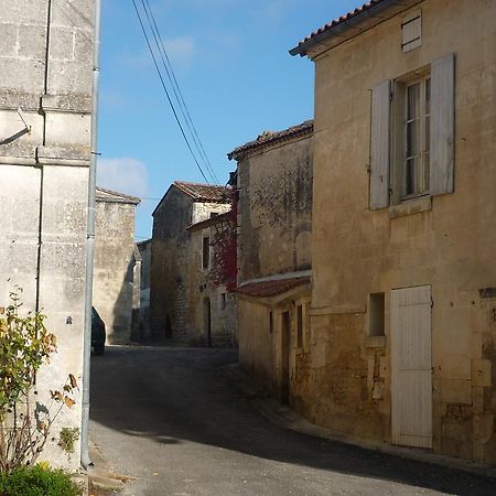 Chambres D'Hotes L'En Haut Des Vignes Mérignac Extérieur photo