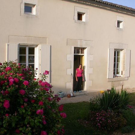 Chambres D'Hotes L'En Haut Des Vignes Mérignac Extérieur photo