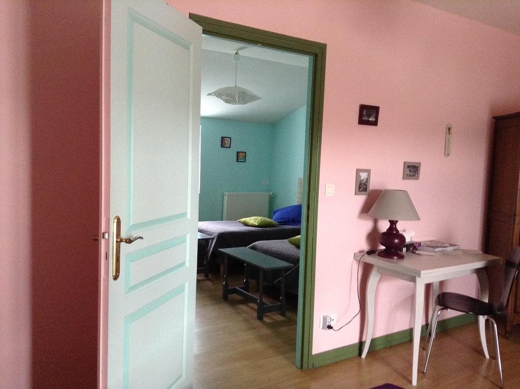Chambres D'Hotes L'En Haut Des Vignes Mérignac Chambre photo