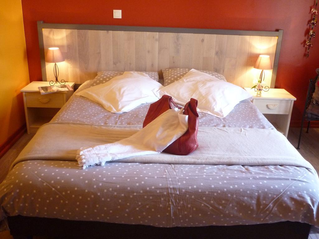 Chambres D'Hotes L'En Haut Des Vignes Mérignac Chambre photo