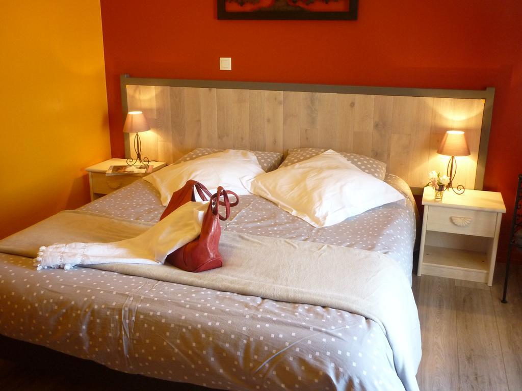 Chambres D'Hotes L'En Haut Des Vignes Mérignac Chambre photo