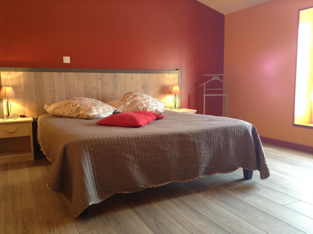 Chambres D'Hotes L'En Haut Des Vignes Mérignac Chambre photo