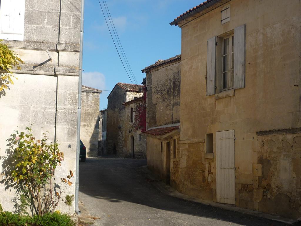 Chambres D'Hotes L'En Haut Des Vignes Mérignac Extérieur photo