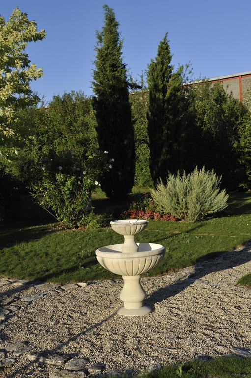 Chambres D'Hotes L'En Haut Des Vignes Mérignac Extérieur photo
