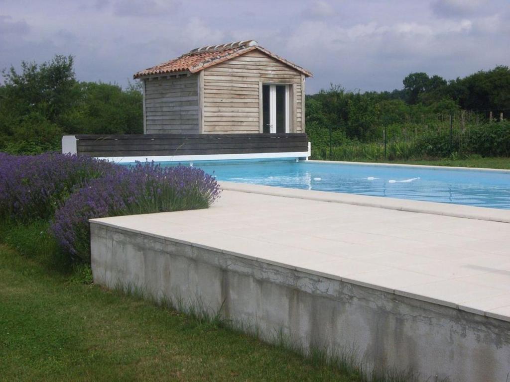 Chambres D'Hotes L'En Haut Des Vignes Mérignac Extérieur photo